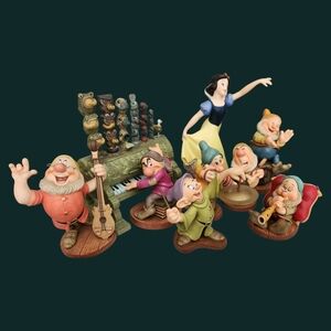 WDCC 65 Anniversary Snow White and Seven Dwarfs Ceramic Figurine Set!